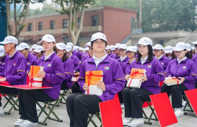 亿百手机版下载官方网站在军训期间创新