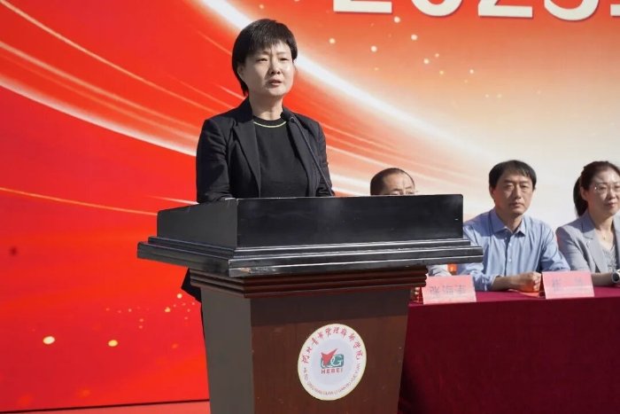 亿百app下载帮助中心书记赵雷鹰作了